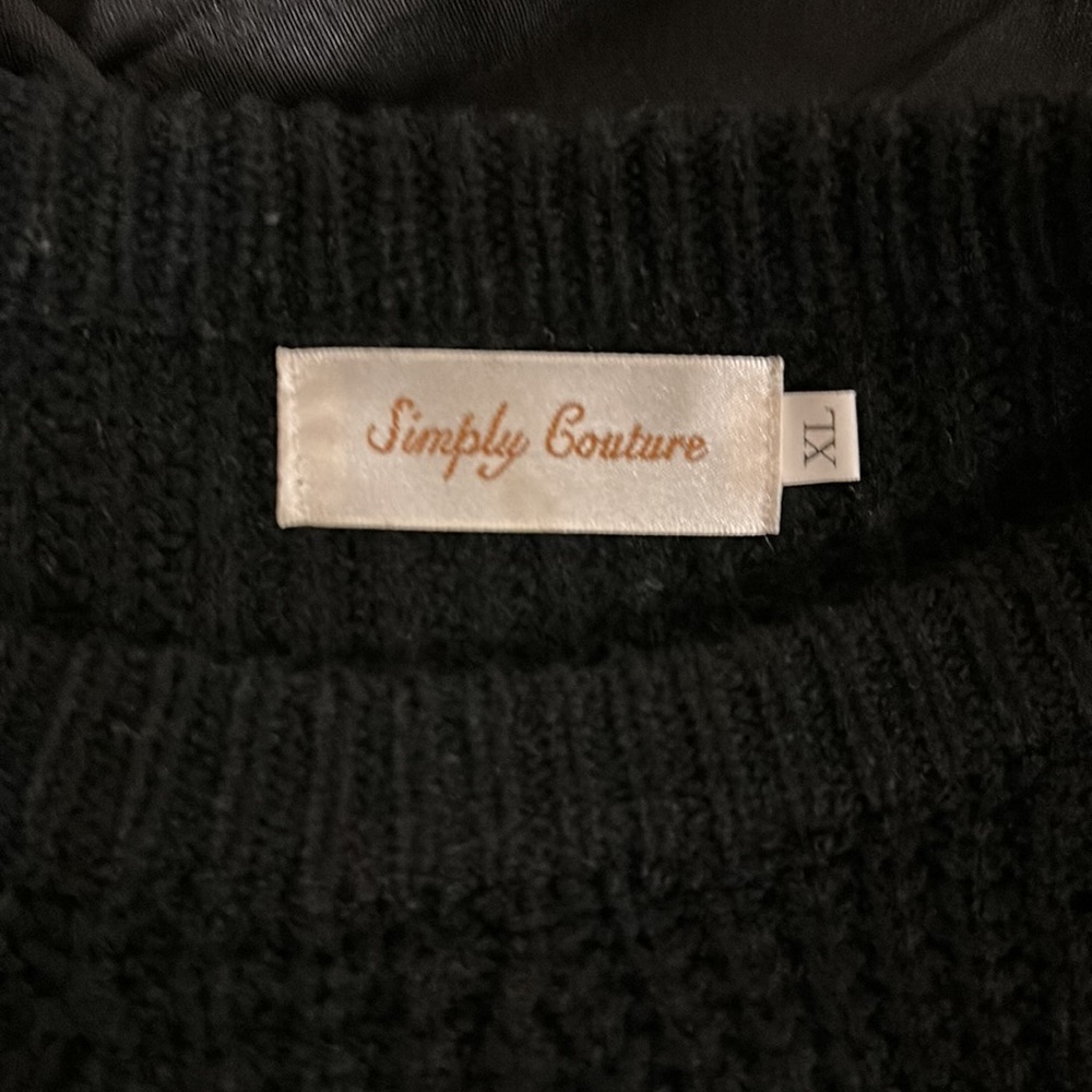 Sweater - Picture 4 of 4